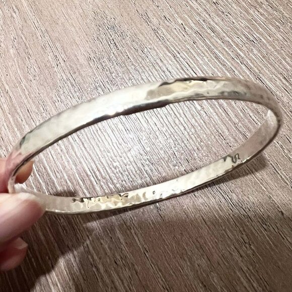 Ippolita Silver Classico Hammered Oval Flat Bangle Bracelet 7.75" - Picture 2 of 6